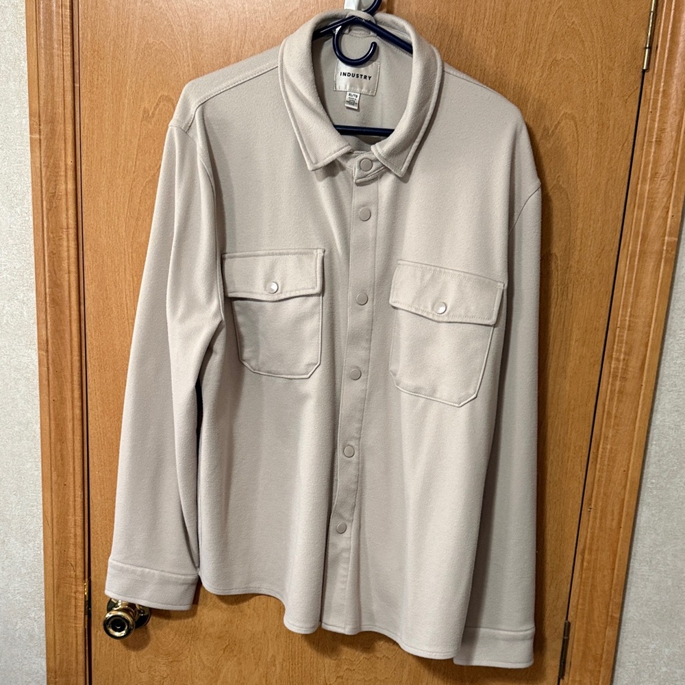 Men’s Industry XL Cream/Tan Long-Sleeved Button-Down Shirt